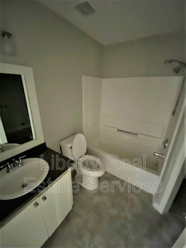 Building Photo - 1758 Ashton Dr