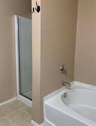 Building Photo - 510 Indian Paintbrush