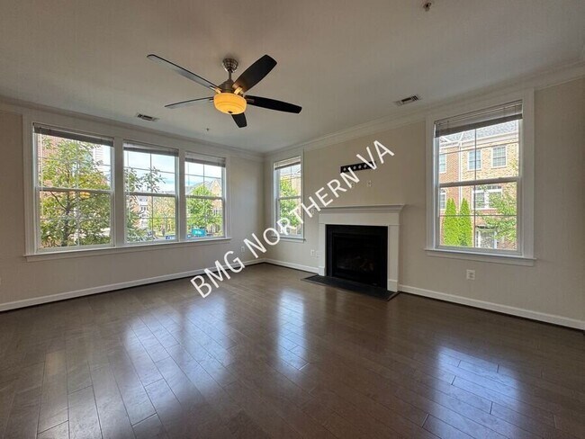 Building Photo - 13740 Endeavour Dr