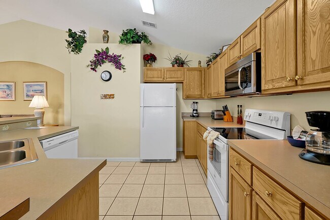 Building Photo - 234 Kildrummy Dr