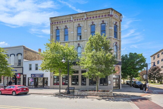 Building Photo - 100 Washington Ave