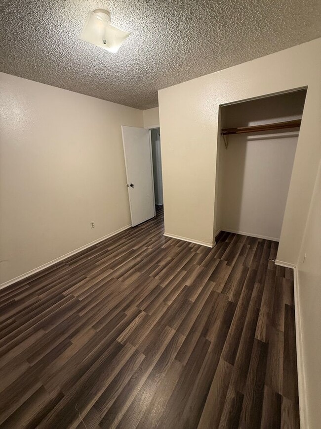 Building Photo - Biathalon Ave. (3588)