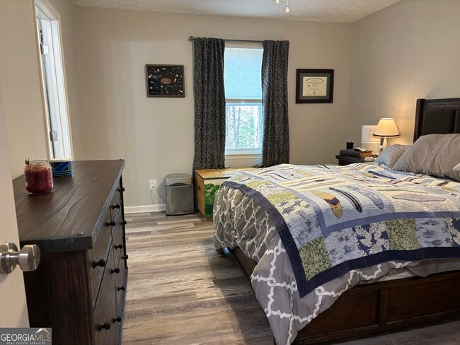 Building Photo - 6 Oak Mt Dr