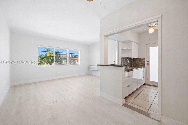 Building Photo - 7315 Byron Ave