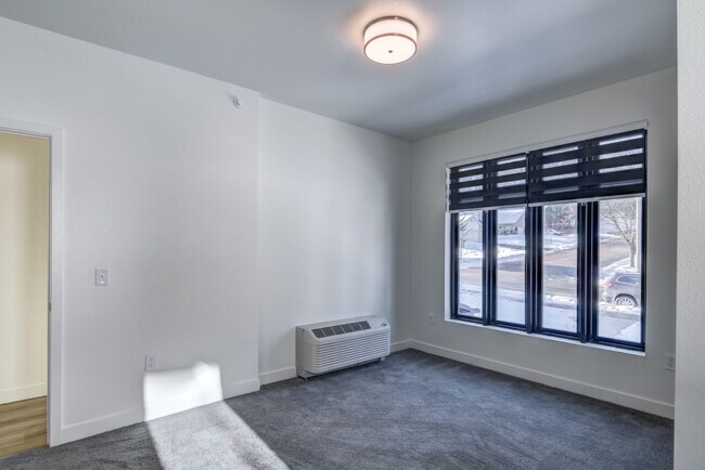 Building Photo - 3265 Fairfax St