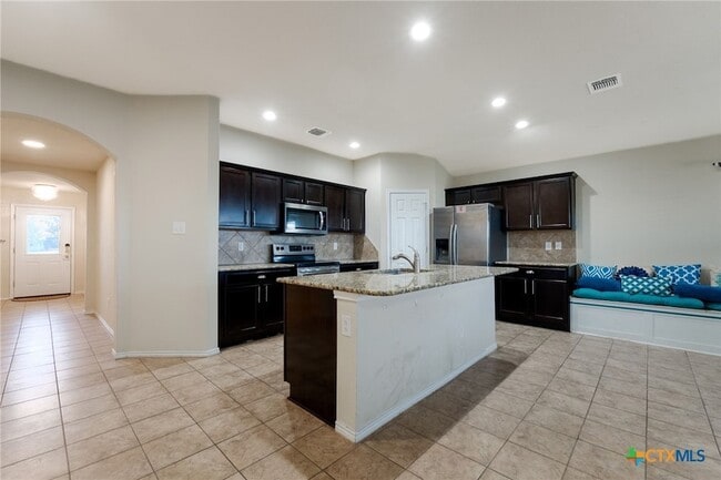 Building Photo - 1502 Shim's Blvd