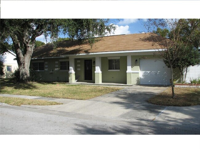 Primary Photo - 3/2 house @ Villages of Southport