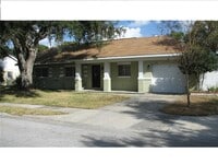 Building Photo - 3/2 house @ Villages of Southport