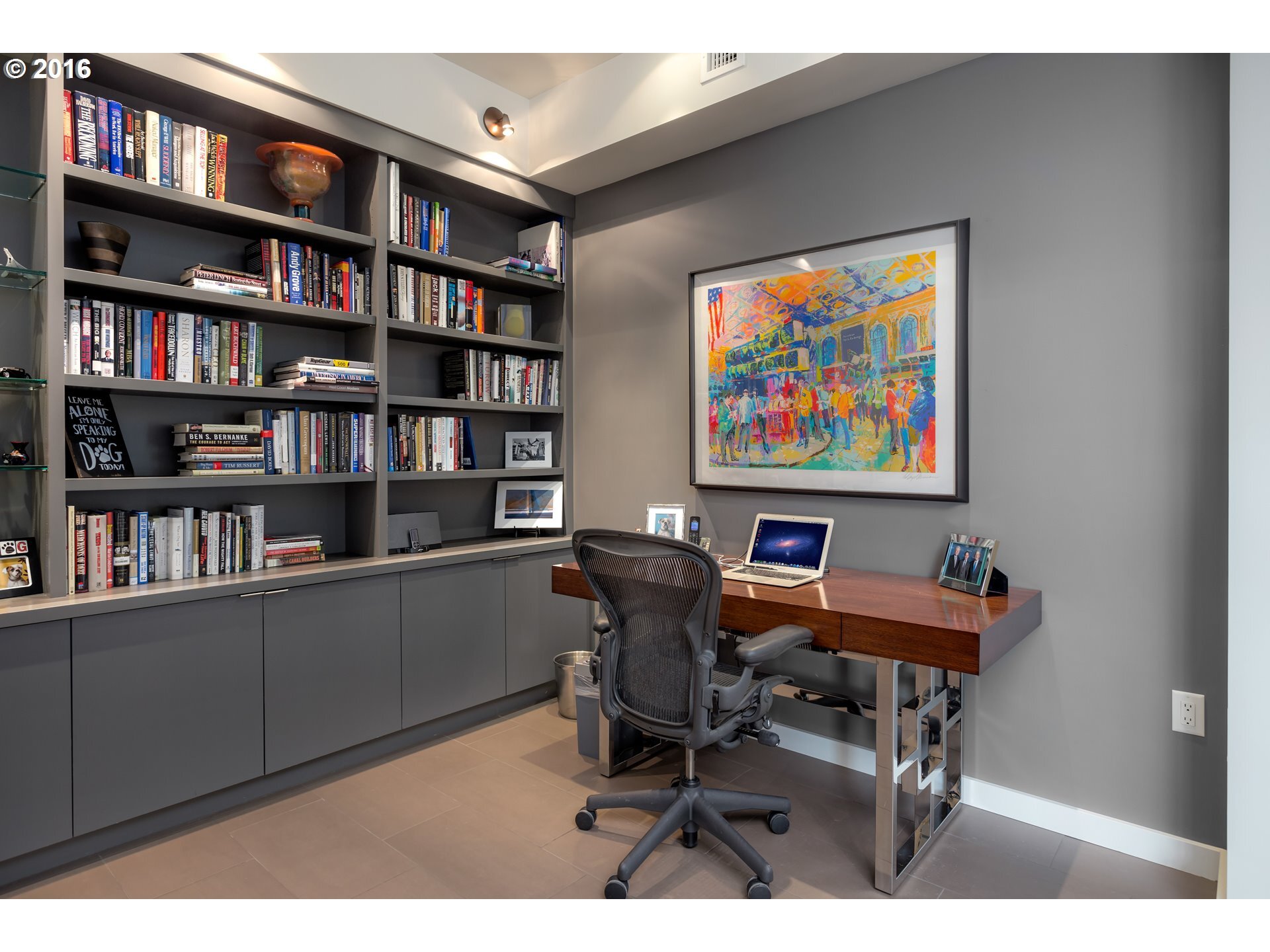 Building Photo - 1025 NW Couch St