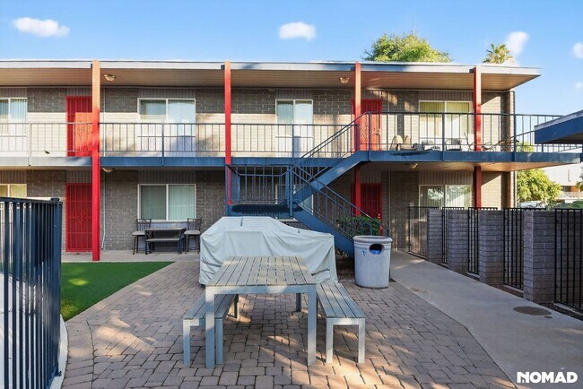 Building Photo - 6502 N 17th Ave