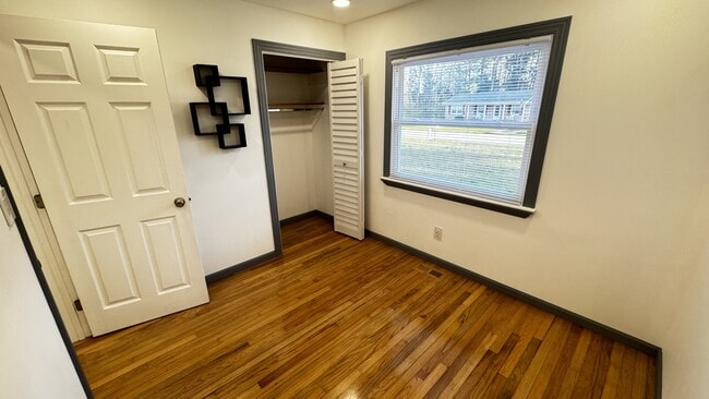 Building Photo - 1021 Shirley Dr