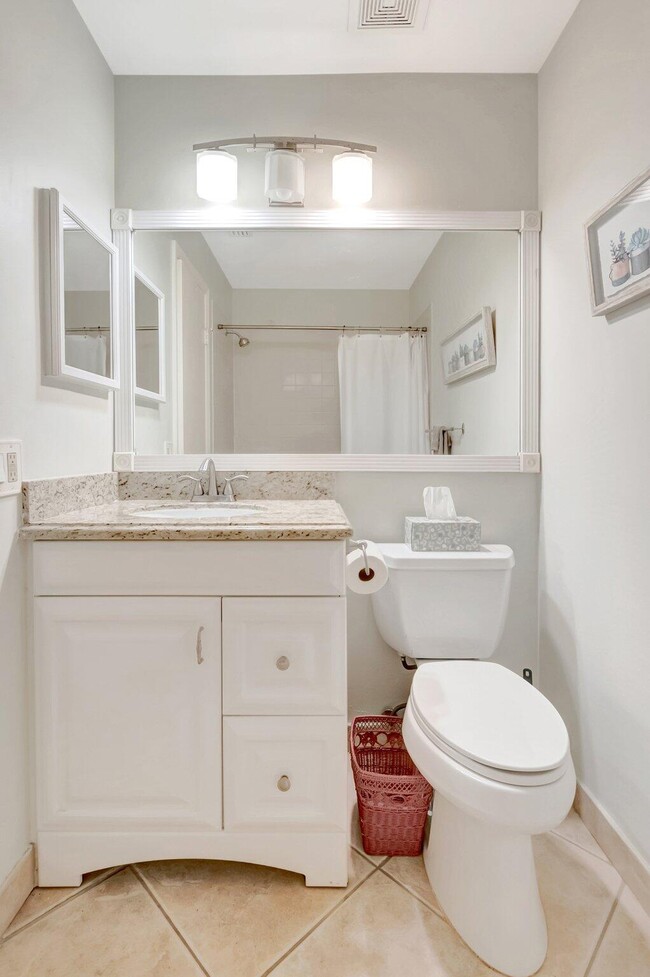 Building Photo - 6488 Via Regina