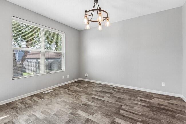 Building Photo - 15915 Filmore Cir