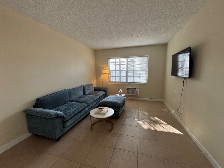 Building Photo - 224 Conniston Rd