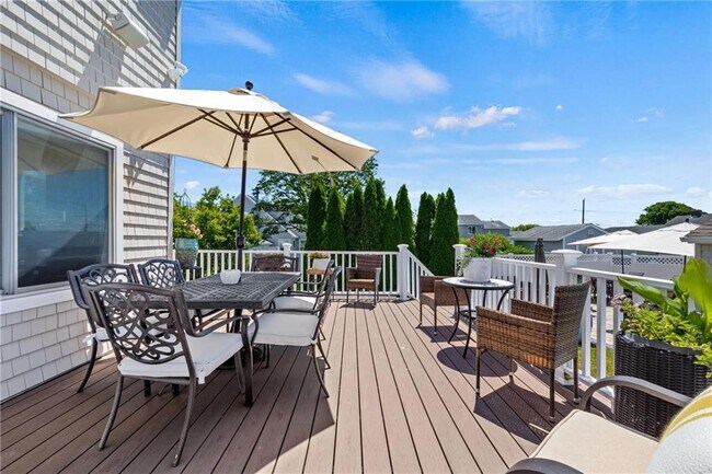 Building Photo - 26 Walcott Ave