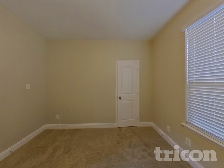 Building Photo - 5301 Runnymede Ct