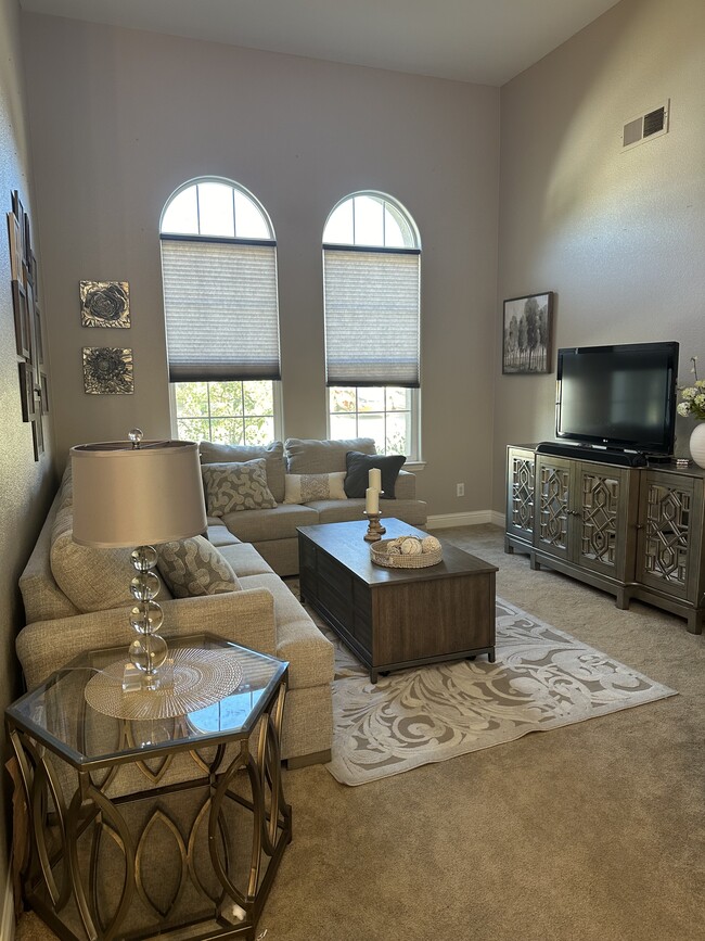 Living Room with Vaulted Ceilings - 12370 Montauk Way