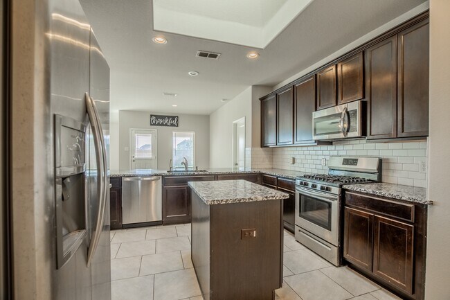 Building Photo - 1407 Wheatland Terrace Ln