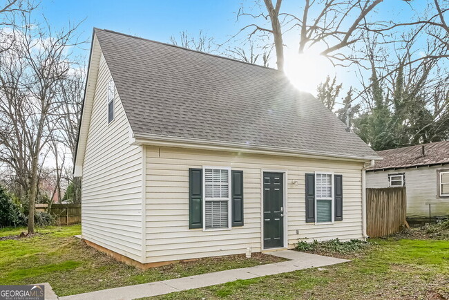 Building Photo - 117 N Railroad St