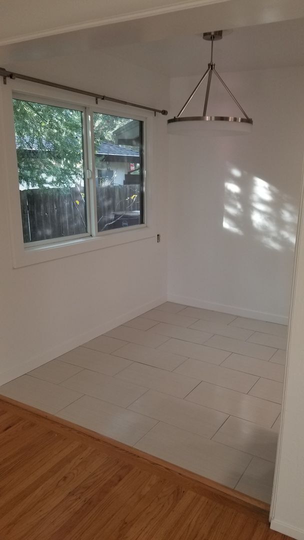 Building Photo - Newly Remodeled Home in East Davis