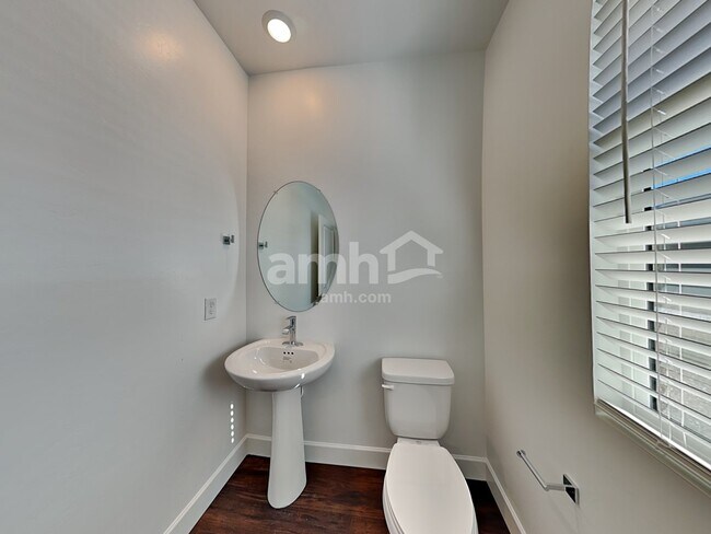 Building Photo - 7495 S Via Bombachas