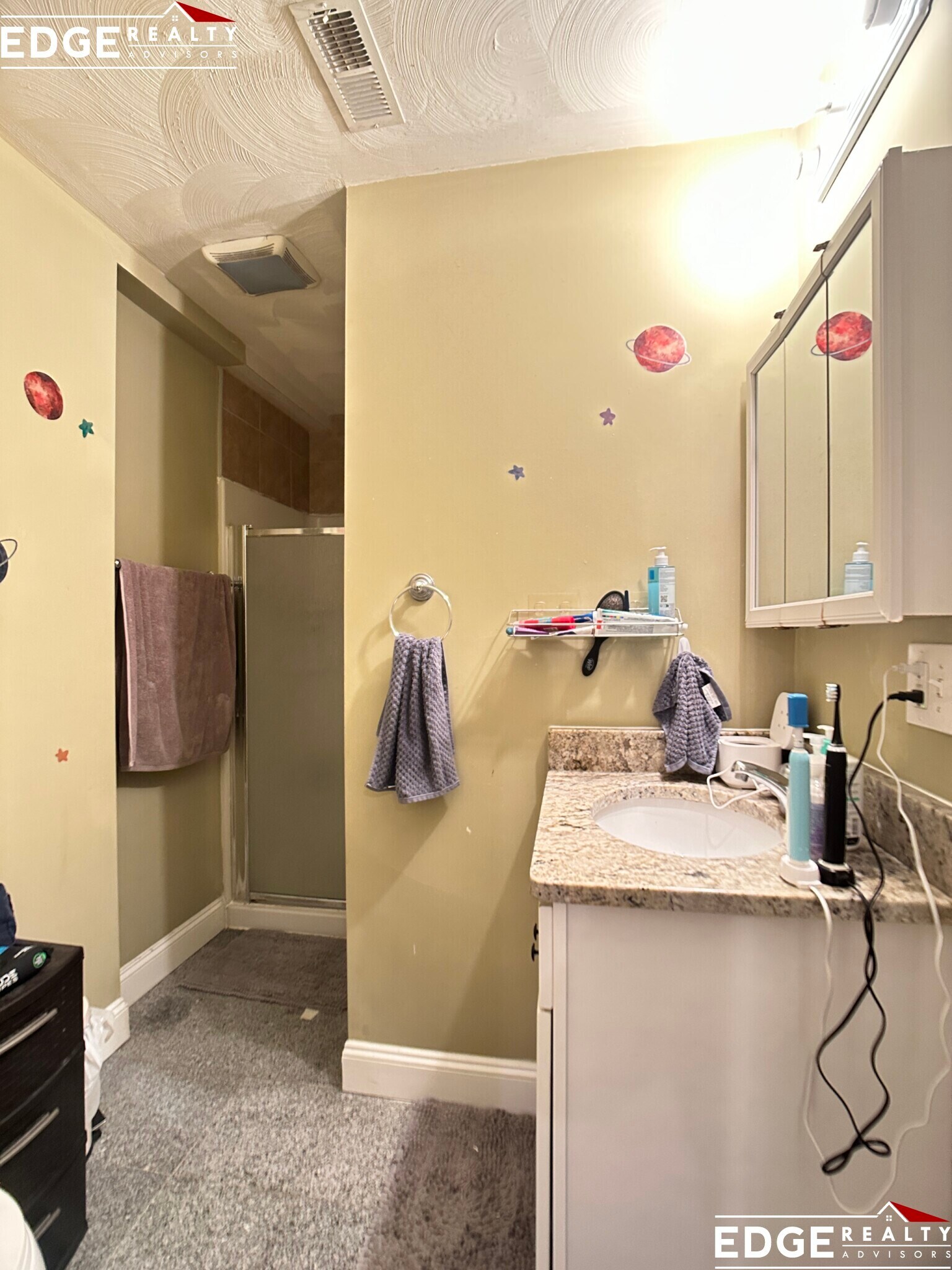 Building Photo - 6 Carmel St