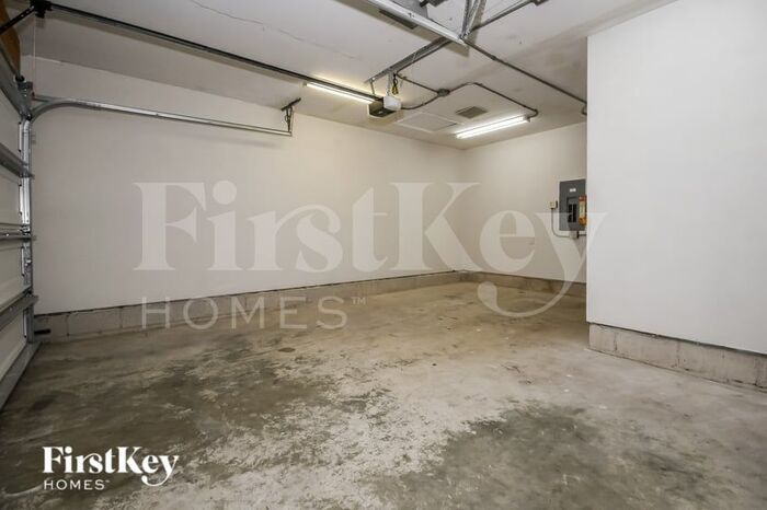 Building Photo - 160 Danzid Dr