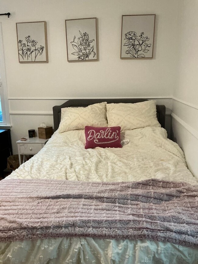 Building Photo - 2/2