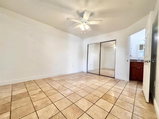 Building Photo - 429 Fountainhead Cir