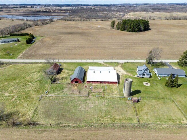 Building Photo - 34 N Union Rd
