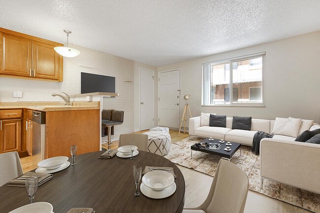 Building Photo - 222 Logan