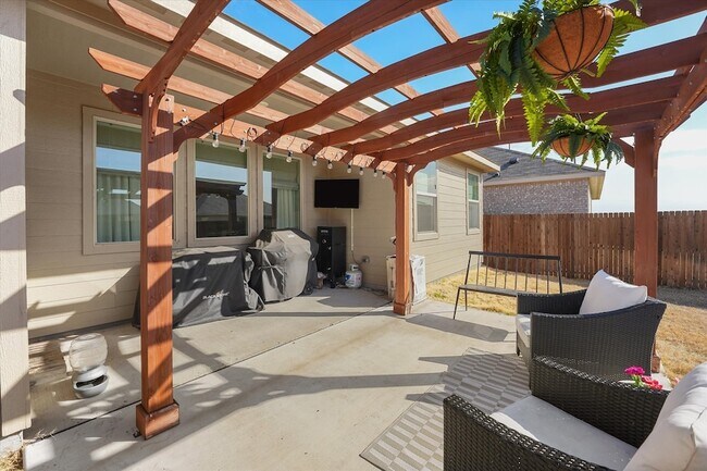 Building Photo - 5028 Waterway Dr