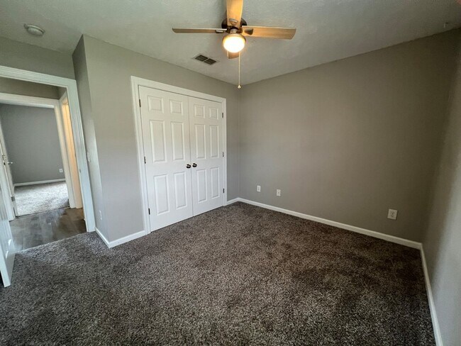 Building Photo - 1417 Journey Dr