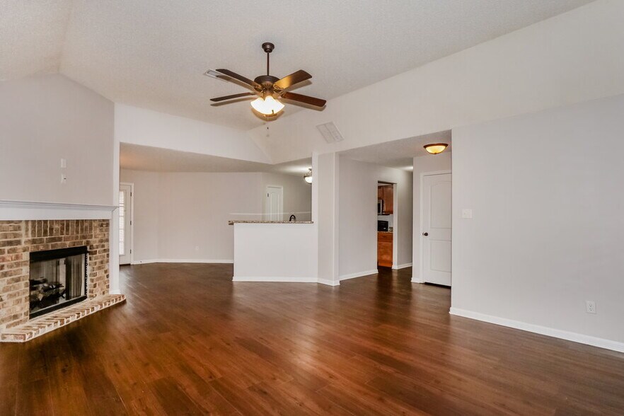 Building Photo - 9455 Darren Cir S