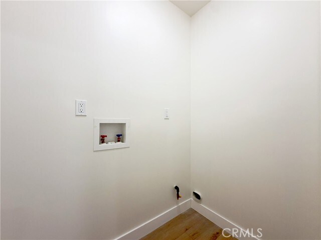 Building Photo - 320 E Marshall St