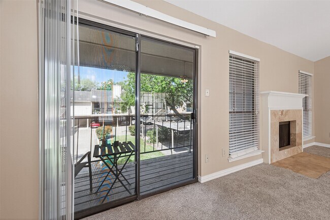 Building Photo - 2211 S Kirkwood Rd