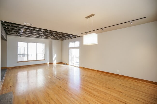 Building Photo - 228 Willard St