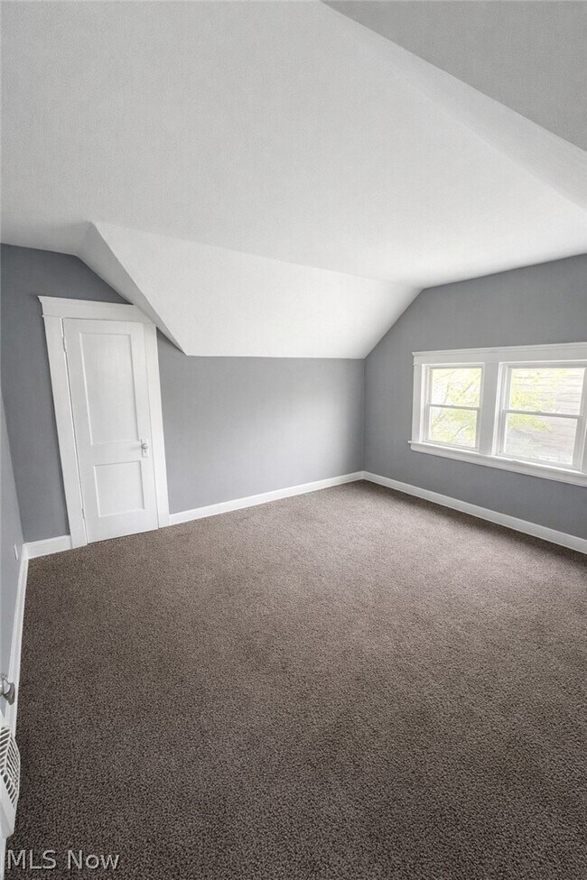 Building Photo - 13605 Gainsboro Ave