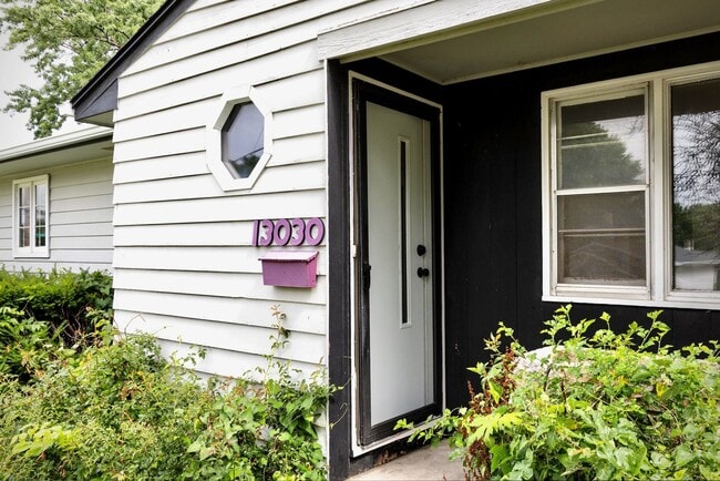 Building Photo - Beautiful 3-Bed, 2-Bath Home in West Omaha!