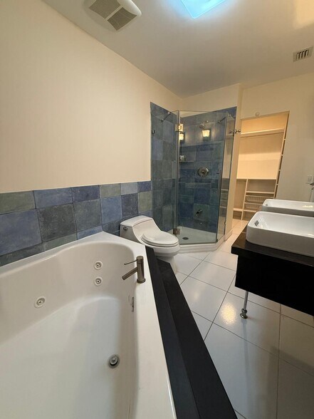 Master bedroom walk-in shower - 13169 SW 91st Ct