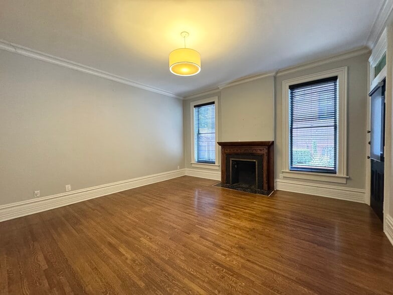 Building Photo - 3011 Grand Ave