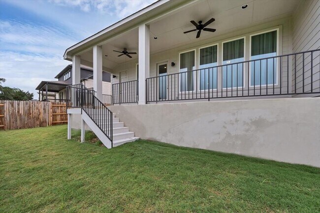 Building Photo - 135 Independence Dr