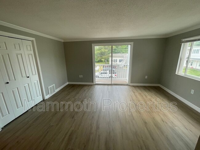 Building Photo - 667 Corning Rd