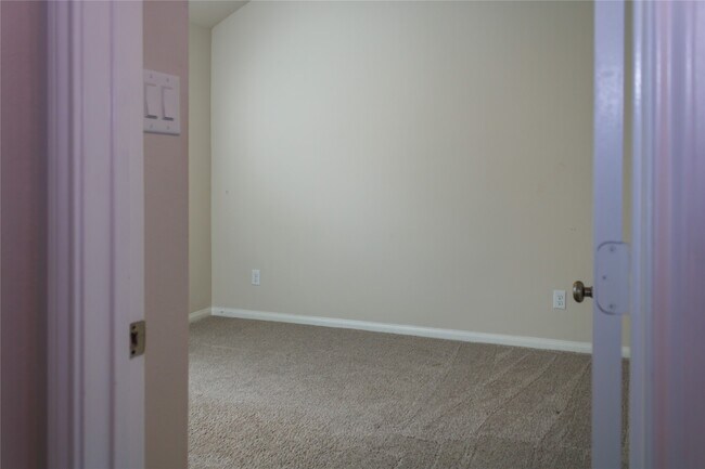 Building Photo - 10201 Waterwall Ln