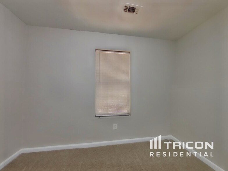 Building Photo - 93 Linville Pointe