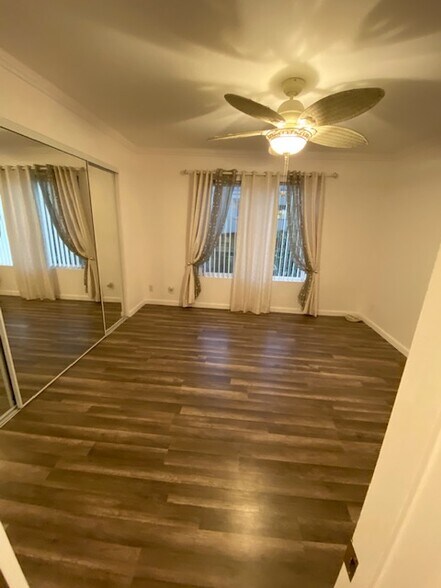 Building Photo - 2308 Schader Dr