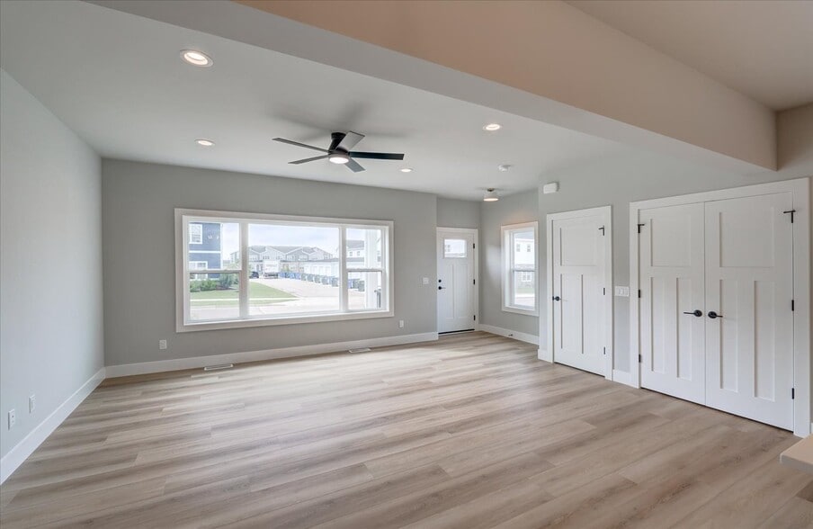 Building Photo - 4866 Suelo Rd