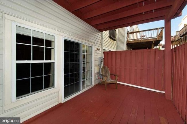 Building Photo - 5427 Chieftain Cir
