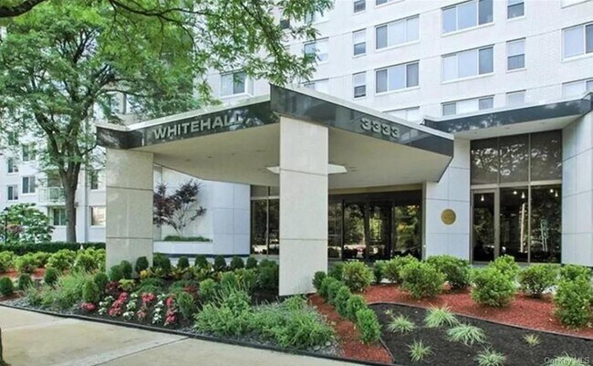Building Photo - 3333 Henry Hudson Pkwy