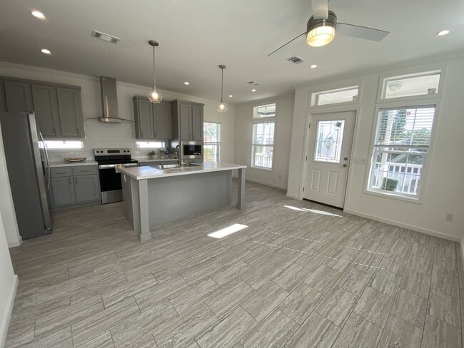 Building Photo - 344 Heritage Blvd